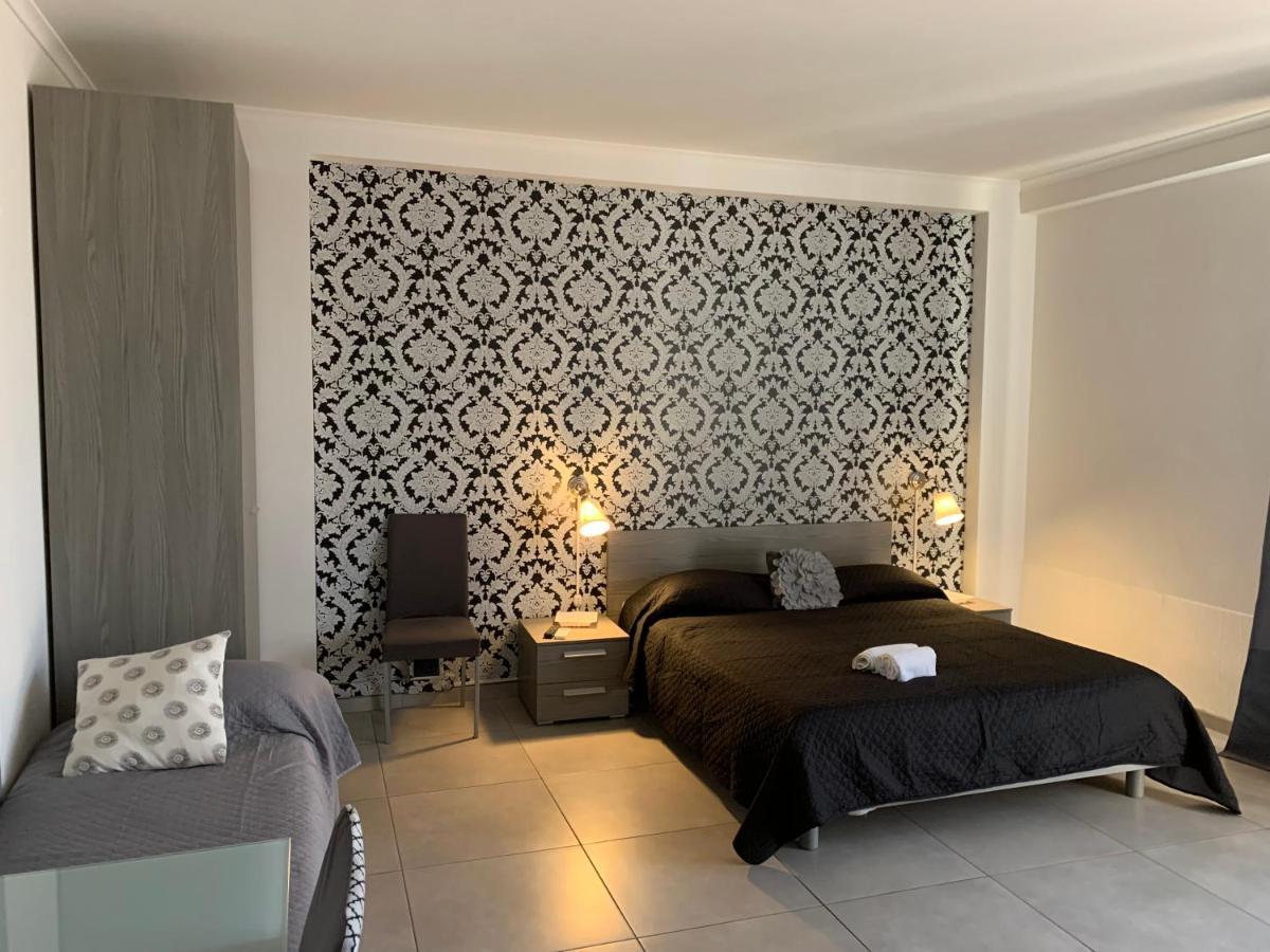 Raggio Di Sole Aparthotel San Cesareo Eksteriør bilde